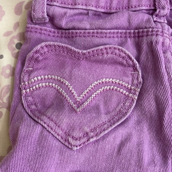 Purple Levi’s shorts - Picture 5 of 6